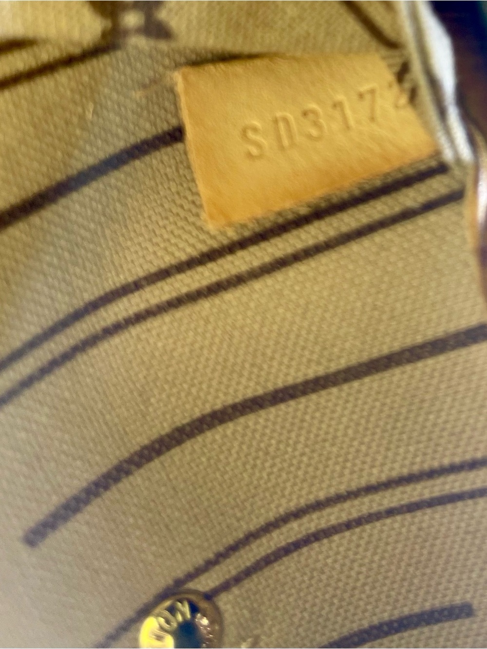 Louis Vuitton Monogram Neverfull MM Canvas Tote With Leather Trim and Dust Bag - Picture 14 of 16